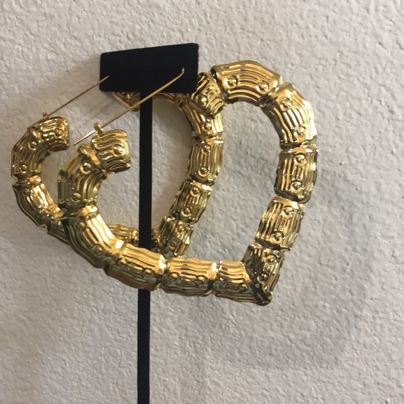 Vintage Jewelry - Vintage 90’s Heart Shaped Gold Bamboo Earrings NWT